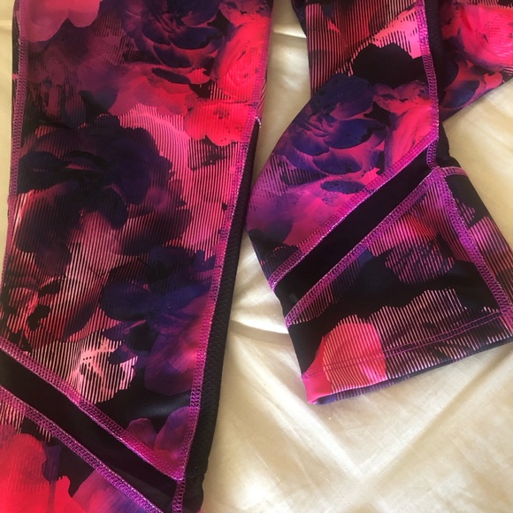 Xersion Capri workout pants - Picture 2 of 3